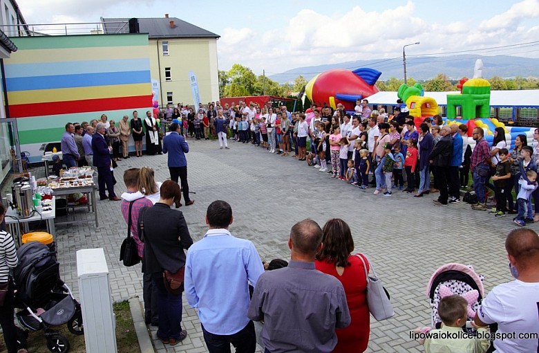 Nie włodarze, tylko dzieci przecięły wstęgę!