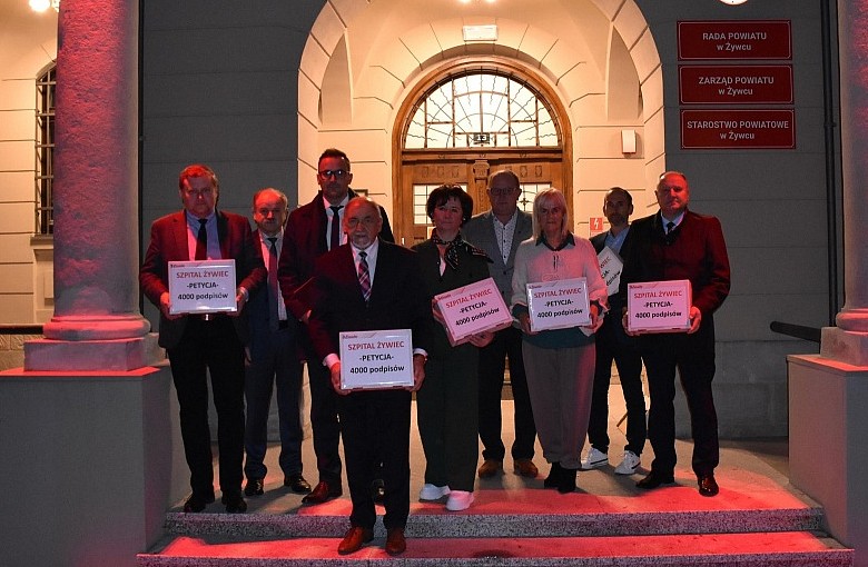 Walka o Szpital w Żywcu. Delegacja Samorządowców w drodze do Premiera