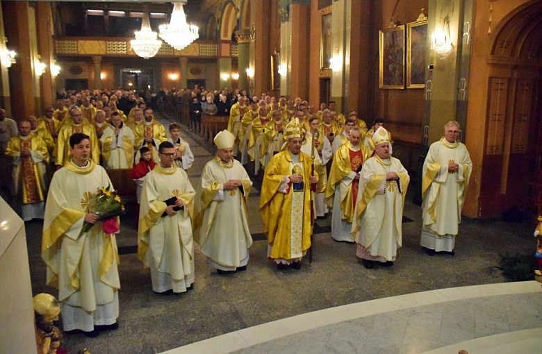 Dziękczynienie za 10 lat posługiwania pasterskiego bp. Roman Pindla