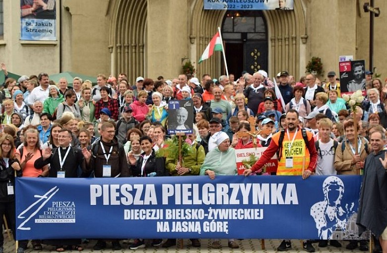 Wyruszyła Piesza Pielgrzymka Diecezji Bielsko-Żywieckiej na Jasną Górę