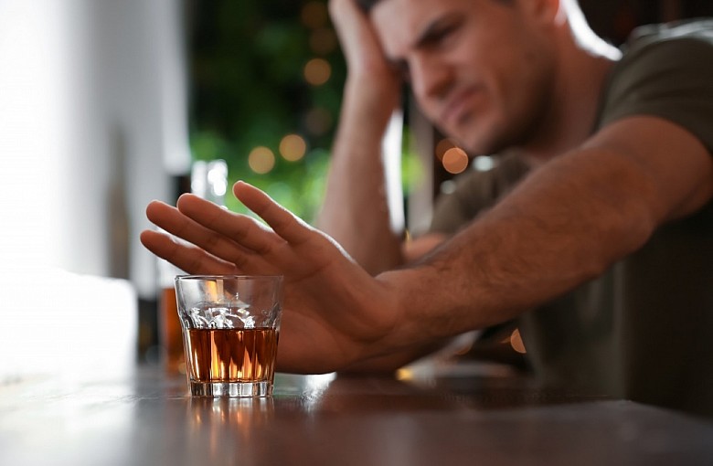 Jak stopniowo odstawić alkohol?