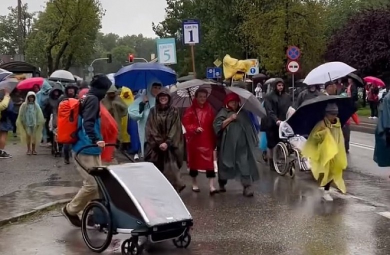 Wyruszyła Piesza Pielgrzymka Diecezji Bielsko-Żywieckiej na Jasną Górę