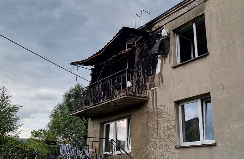 Pożar poddasza budynku mieszkalnego