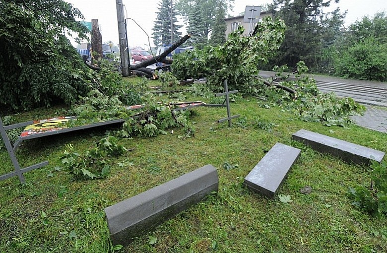 Mocno powieje w Beskidzie Żywieckim