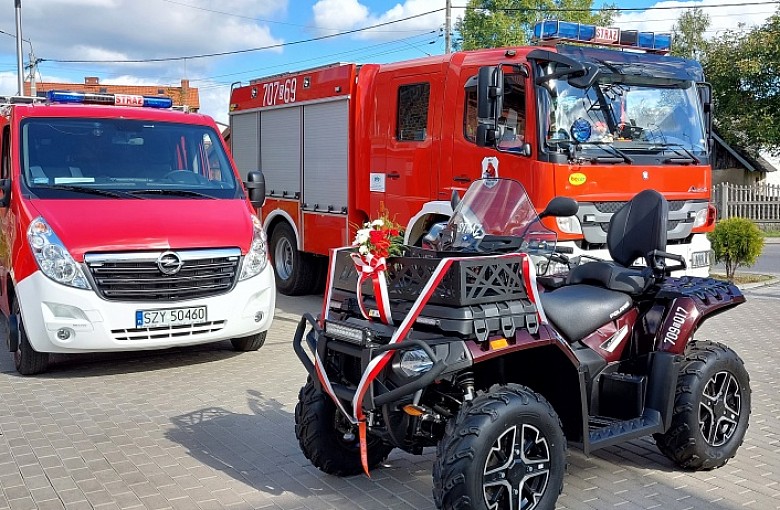 Nowy pojazd typu quad jest już oficjalnie w rękach strażaków OSP Wieprz