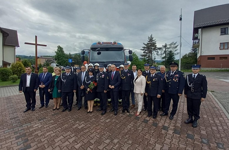 OSP w Sopotni Małej z nowym samochodem ratowniczym