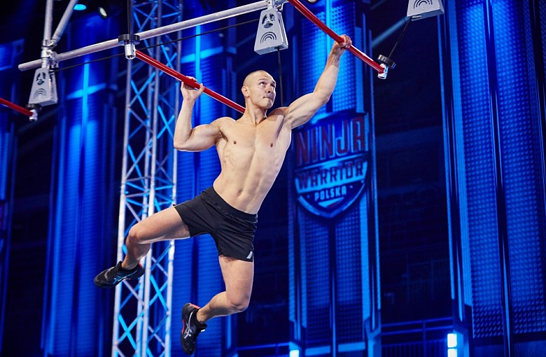 Paweł Żygliński na torze Ninja Warrior Polska! Najlepsze lądowanie tego sezonu