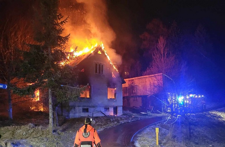 Pożar budynku mieszkalnego. Jedna osoba nie żyje